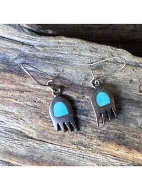 Vintage Bear Paw Sterling Silver Turquoise Inlay Dangle Earrings 3.15g